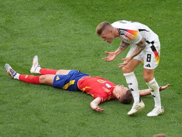 开云官方平台-临危受命传射建功！德甲出品奥尔莫让德国心碎