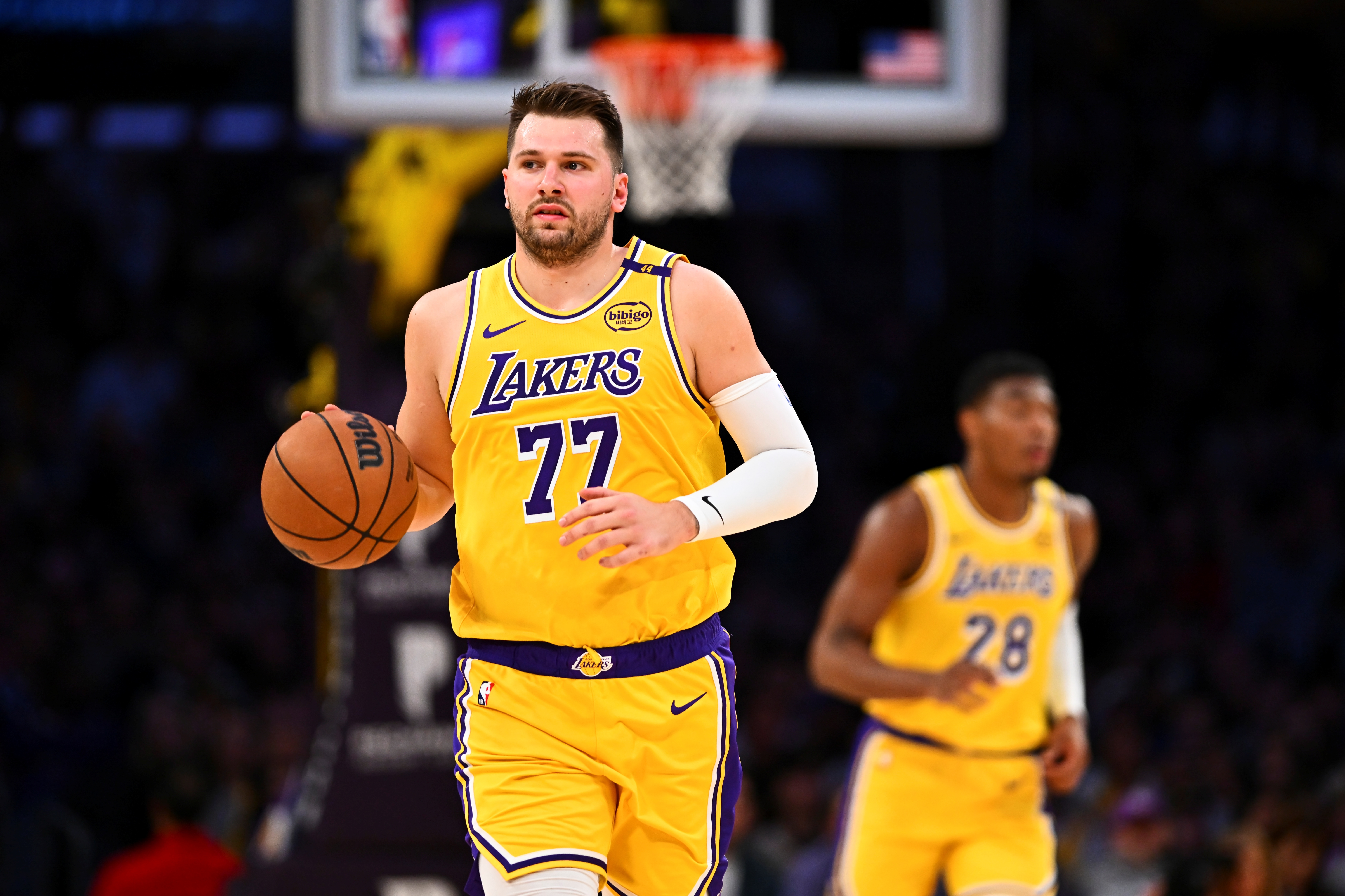 开云权威入口-八村塁：东契奇在场下带来了积极的能量 这真的帮助了整个球队